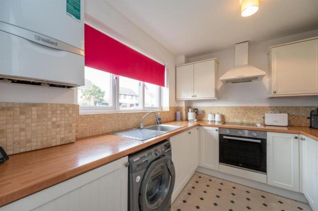 33 Kingfisher Close 25 2.jpg