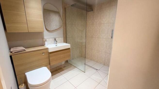 Bedroom 1 En-suite