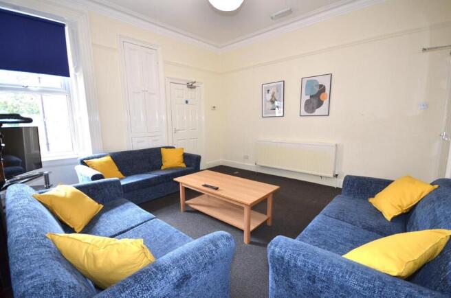 Living Room 2.jpg