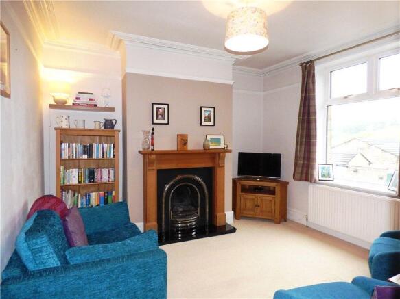 2 bed Terraced to rent Image 4