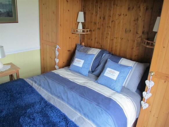 Bedroom (front)