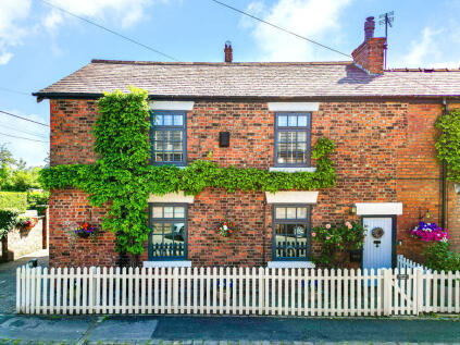 Hollytree Cottage, Pompian Brow, Bretherton PR26 9AQ
