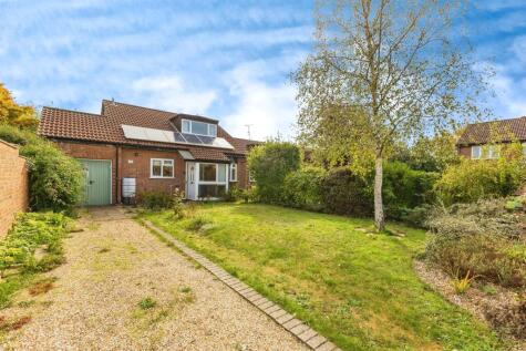 Newmarket Close, Lower Earley, Reading