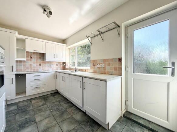 4 bed Detached for sale Image 10