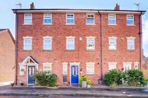 6, Cooper Gardens, Nottingham NG11 6AZ