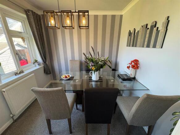 2 bed Detached Bungalow for sale Image 5