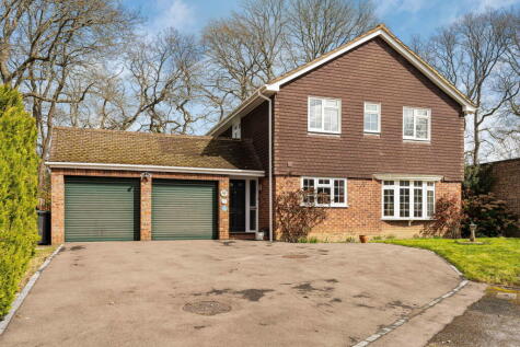Broad Walk, Cranleigh, GU6 7LS