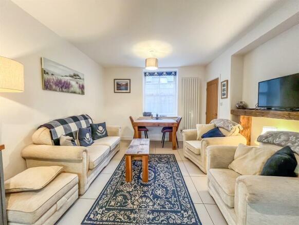 Open Plan Living Room & Kitchen