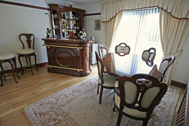 13'4 Dining Room