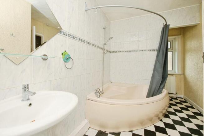 3 bed Semi-Detached for sale Image 7