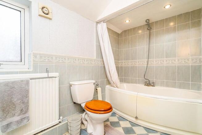 Ground Floor Family Bathroom