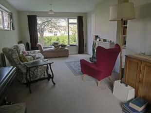 Sitting/Dining Room