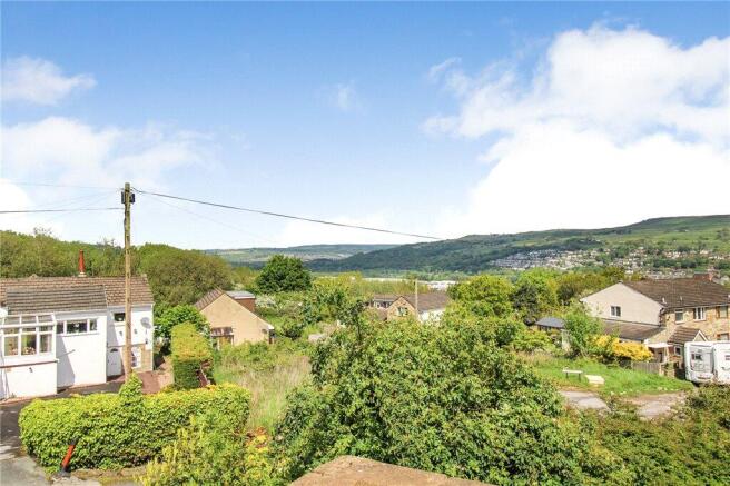 4 bed Detached for sale Image 6