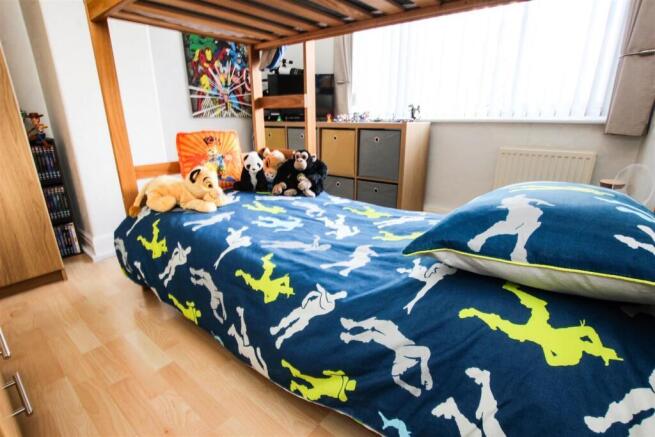 3 bed House to rent Image 6