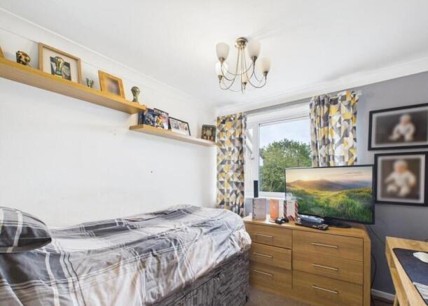 3 bed Terraced for sale Image 11