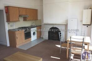 Flat D, 32, Bellevue Road, Friern Barnet, London N11 3ER