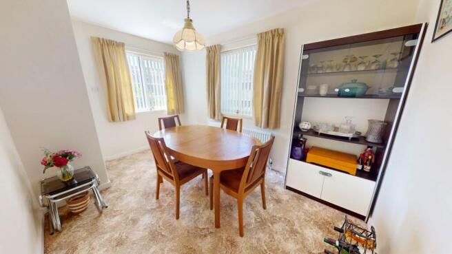 4 bed Detached for sale Image 8