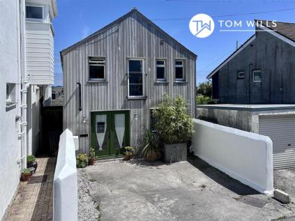 Minnie Place, Falmouth