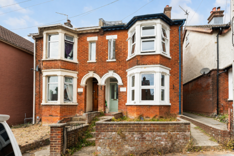 Highbury Avenue, Salisbury, SP2
