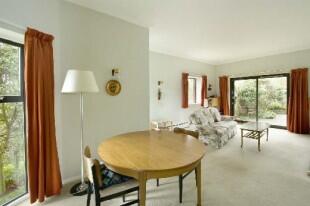 Sitting/Dining Room