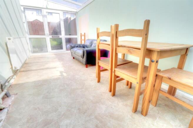 Garden/Dining Room