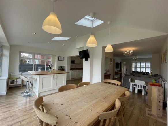 Kitchen/Dining Room