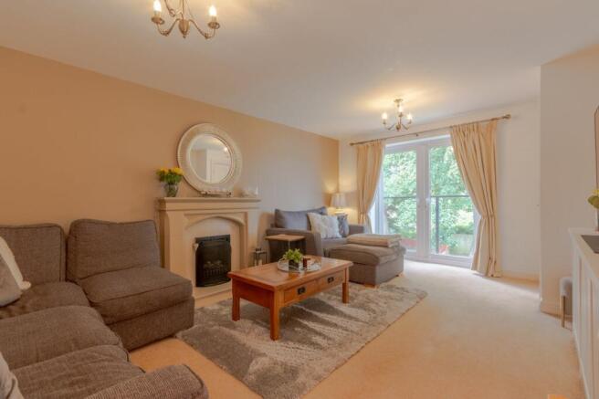 5 bed House for sale Image 5