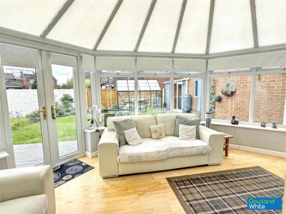 2 bed Detached Bungalow for sale Image 9