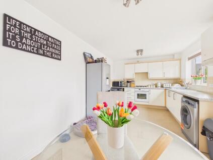 Riverbank Rise, Barton-Upon-Humber, Lincolnshire, DN18 5SL