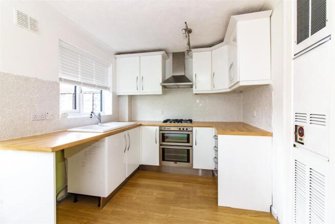 Kitchen/ dining room