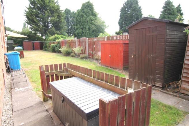 2 bed Apartment to rent Image 12