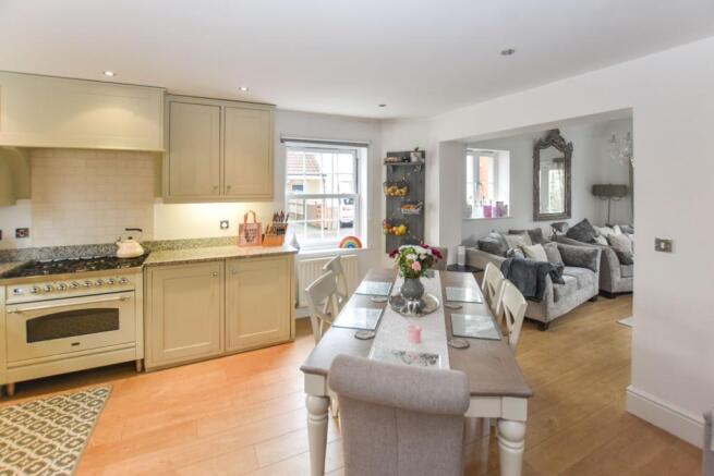Kitchen/Dining Room