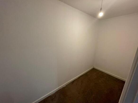 2 bed Flat to rent Image 5
