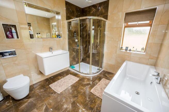 Master En-suite