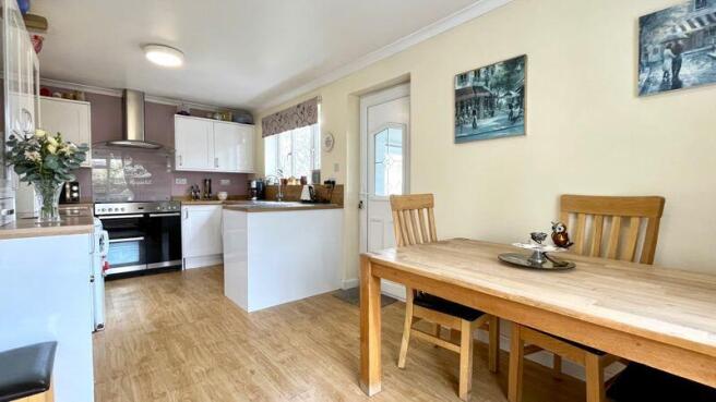 Kitchen/Dining Area