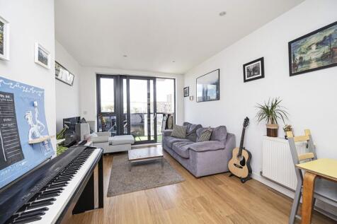 Graciosa Court, Stepney, London, E1
