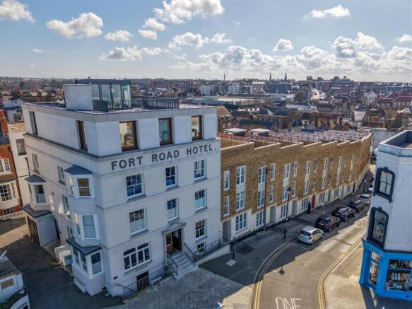 10a-16 Fort Road, Margate3.jpg