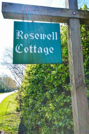 rosewell cottage-19.jpg