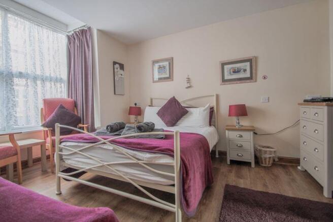 6 bed Terraced for sale Image 6