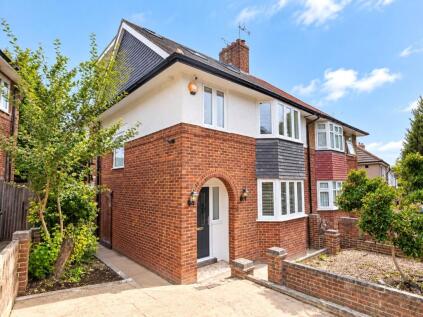 High Grove, London, SE18