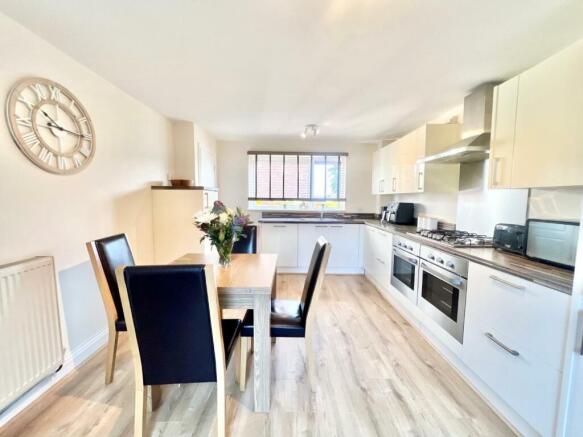 167 Foster Way 10.jpg