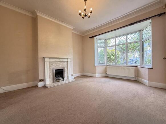 Corondale Road 1 - Lounge Front.jpg