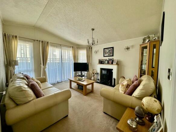 IMG-20240427-WA00...