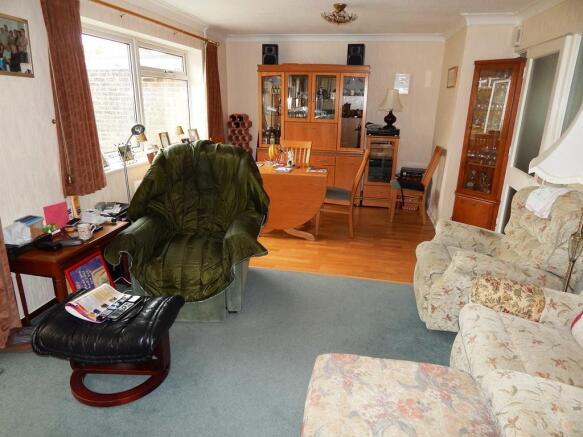 lounge1 web.JPG
