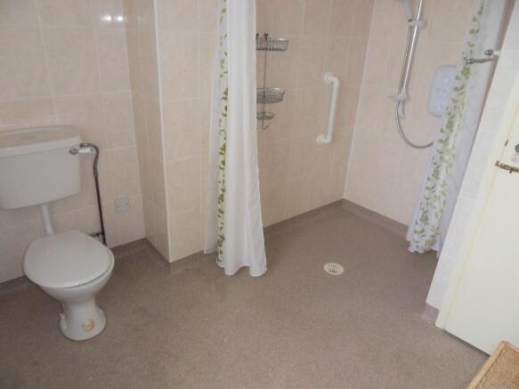 SHOWER ROOM
