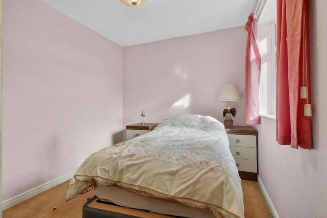 4 bed Semi-Detached for sale Image 8