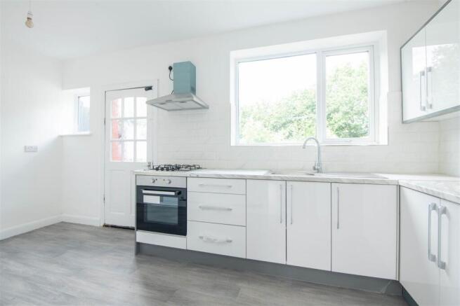 Kitchen / Dining