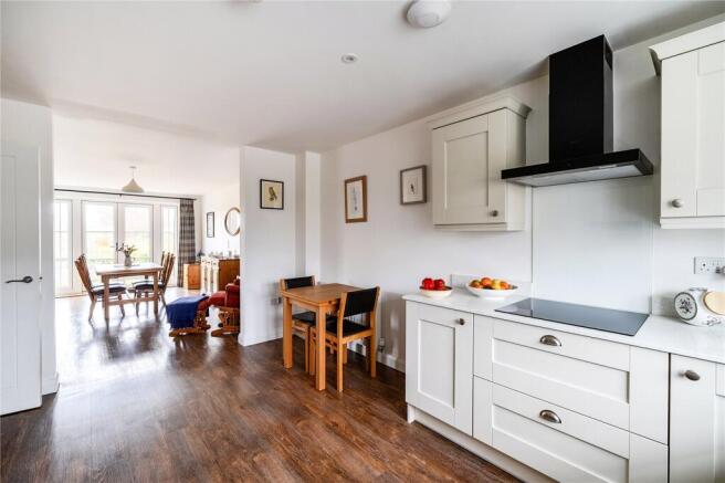 15, Westmead Close, Stoke-Sub-Hamdon, Somerset photo 4