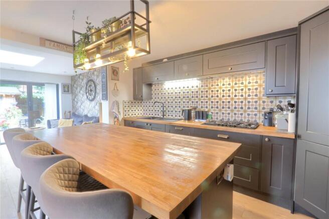 3 bed Semi-Detached for sale Image 8