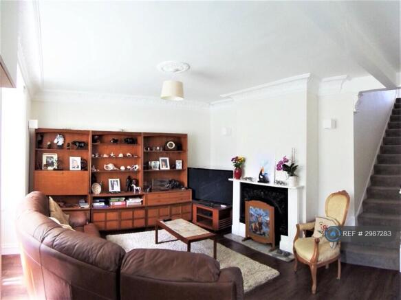 Lounge Left